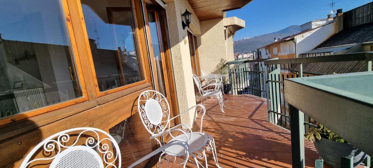 Ferienwohnung Flor De Nieve Jaca Exterior foto