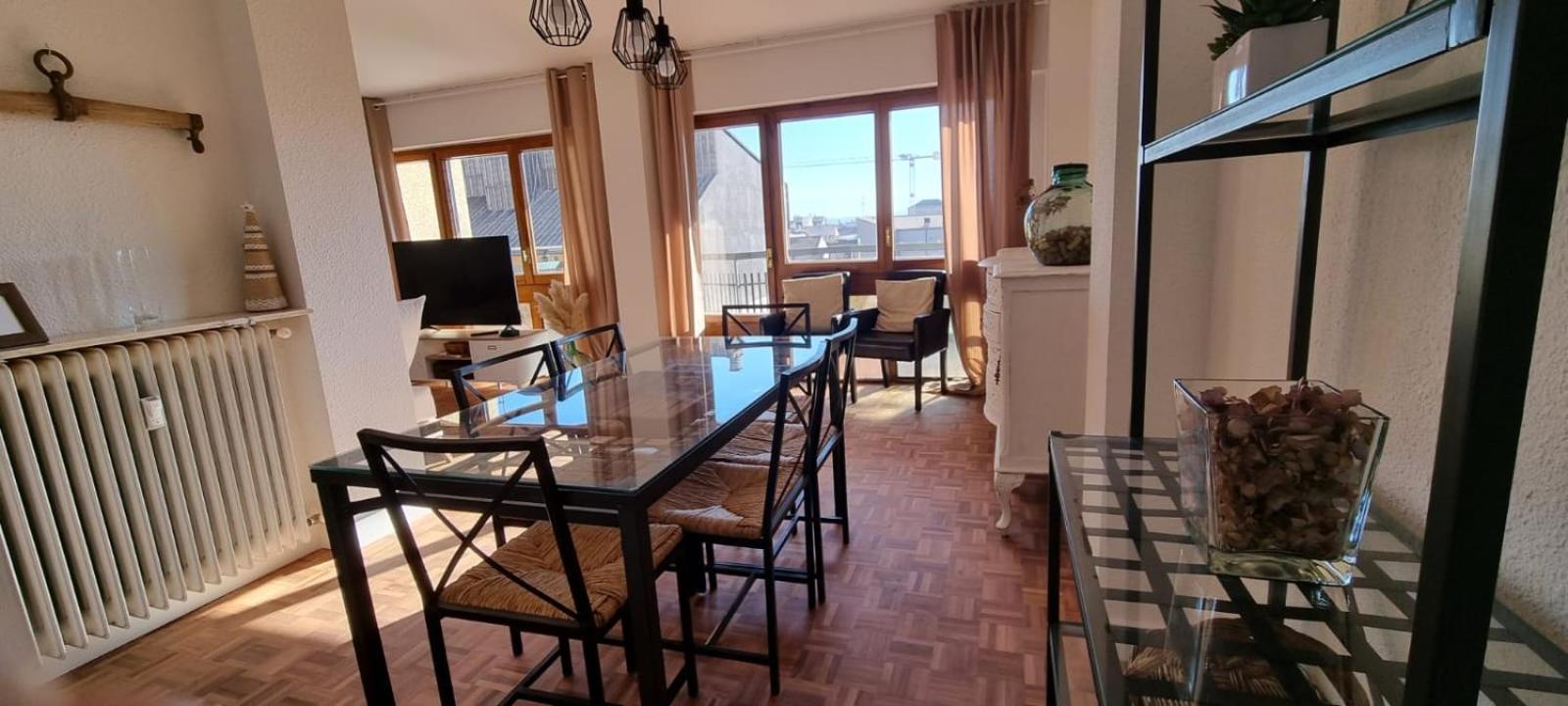 Ferienwohnung Flor De Nieve Jaca Exterior foto